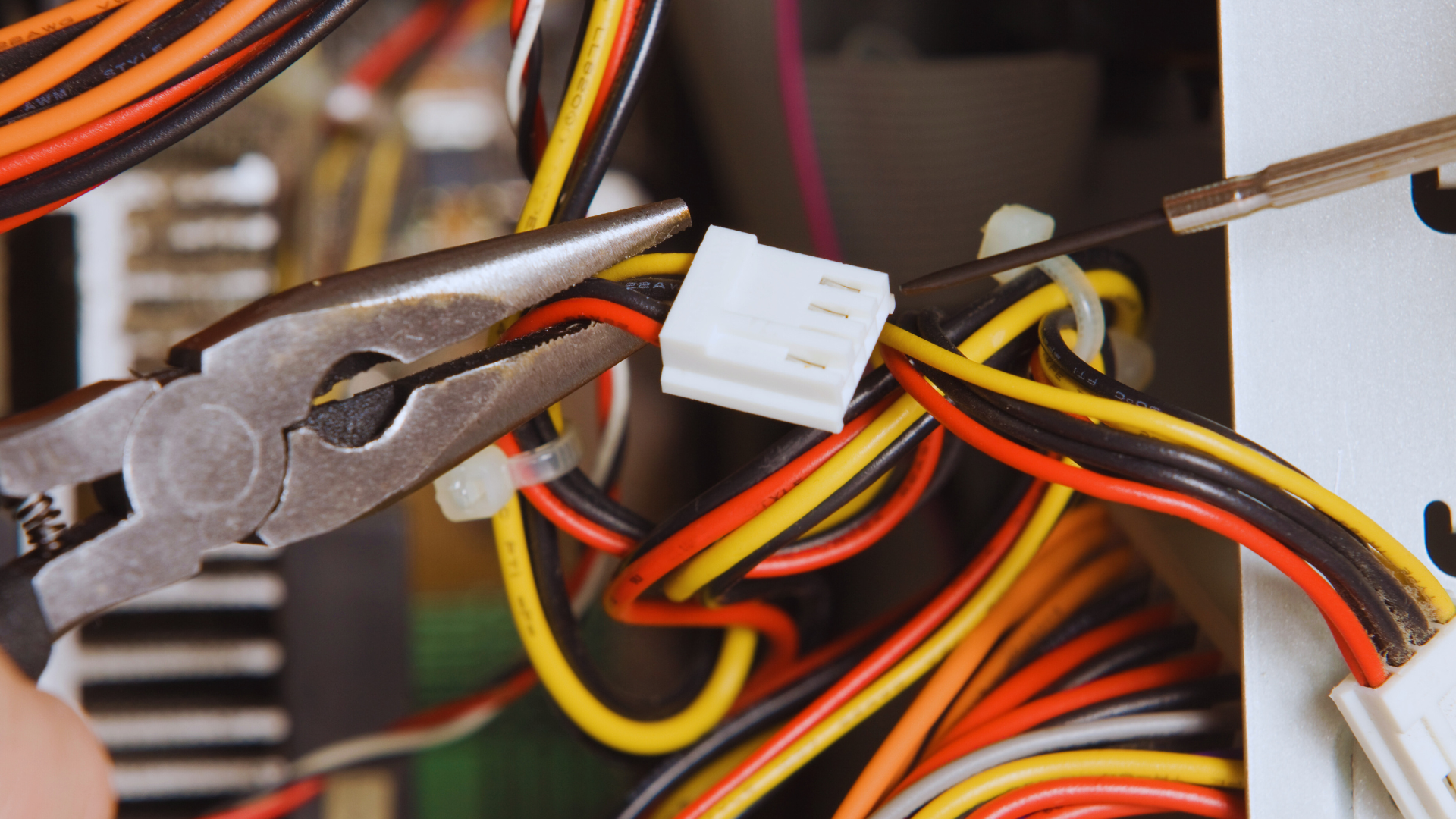 Siempre a tu servicio: electricistas cerca de mí - Desarrollos Integrales Lumijisa