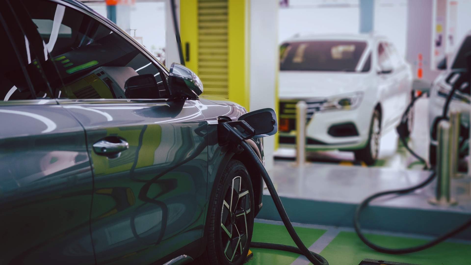 ¿Cuánto tarda en cargar un coche eléctrico? - Desarrollos Integrales Lumijisa