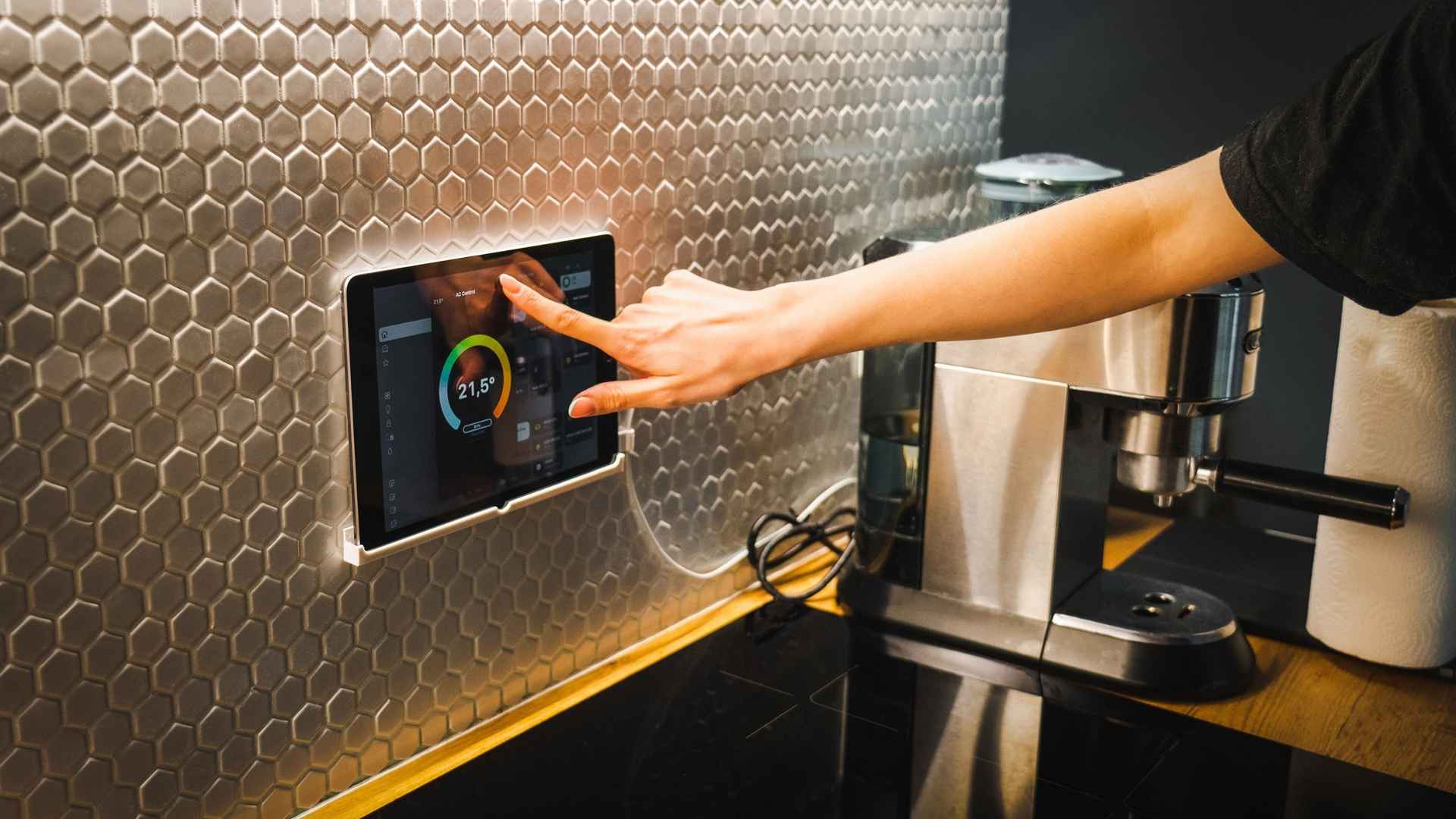 Domótica accesible: cómo integrar sistemas inteligentes en hogares - Desarrollos Integrales Lumijisa