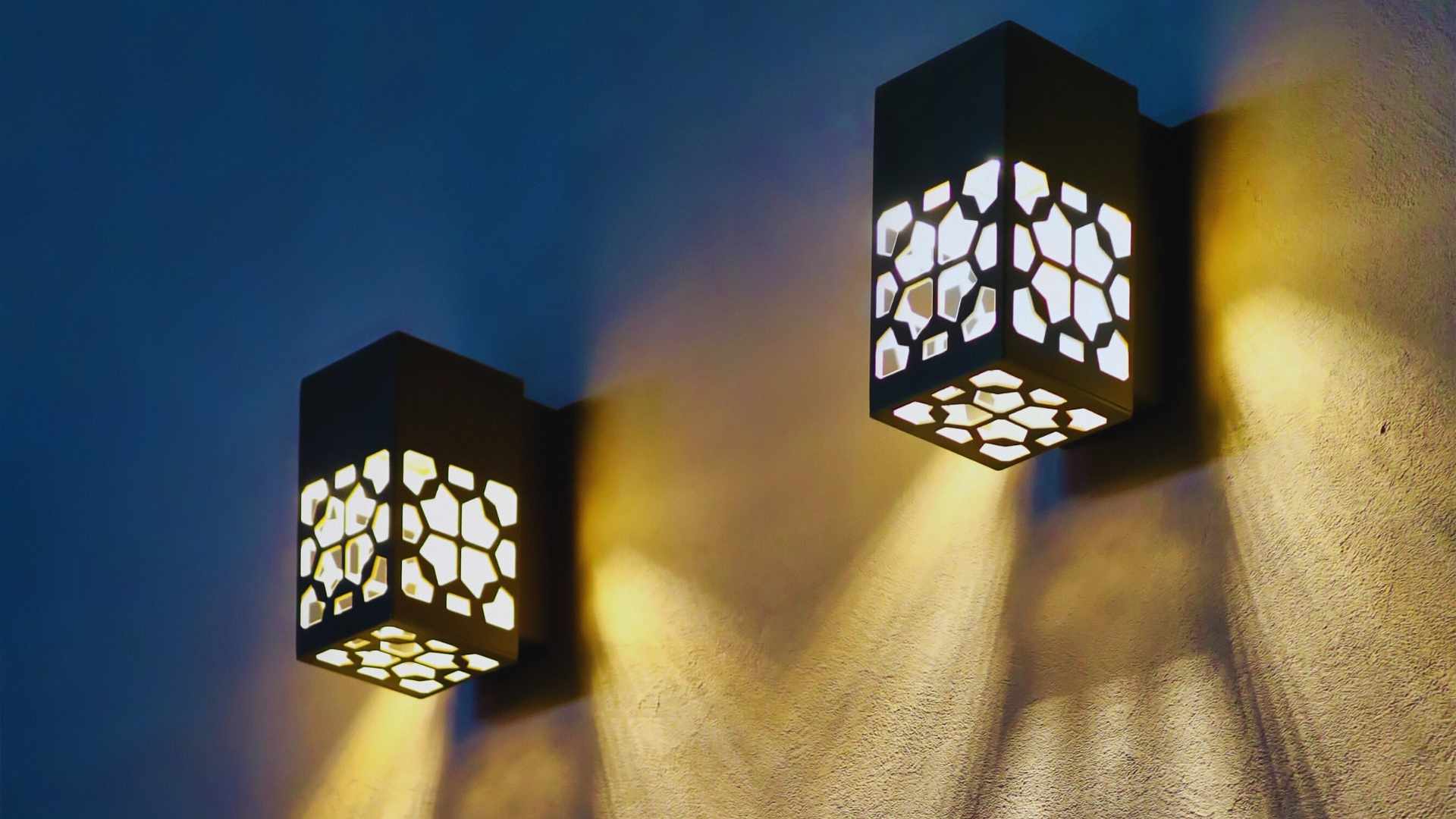 Iluminación exterior inteligente para otoño - Desarrollos Integrales Lumijisa