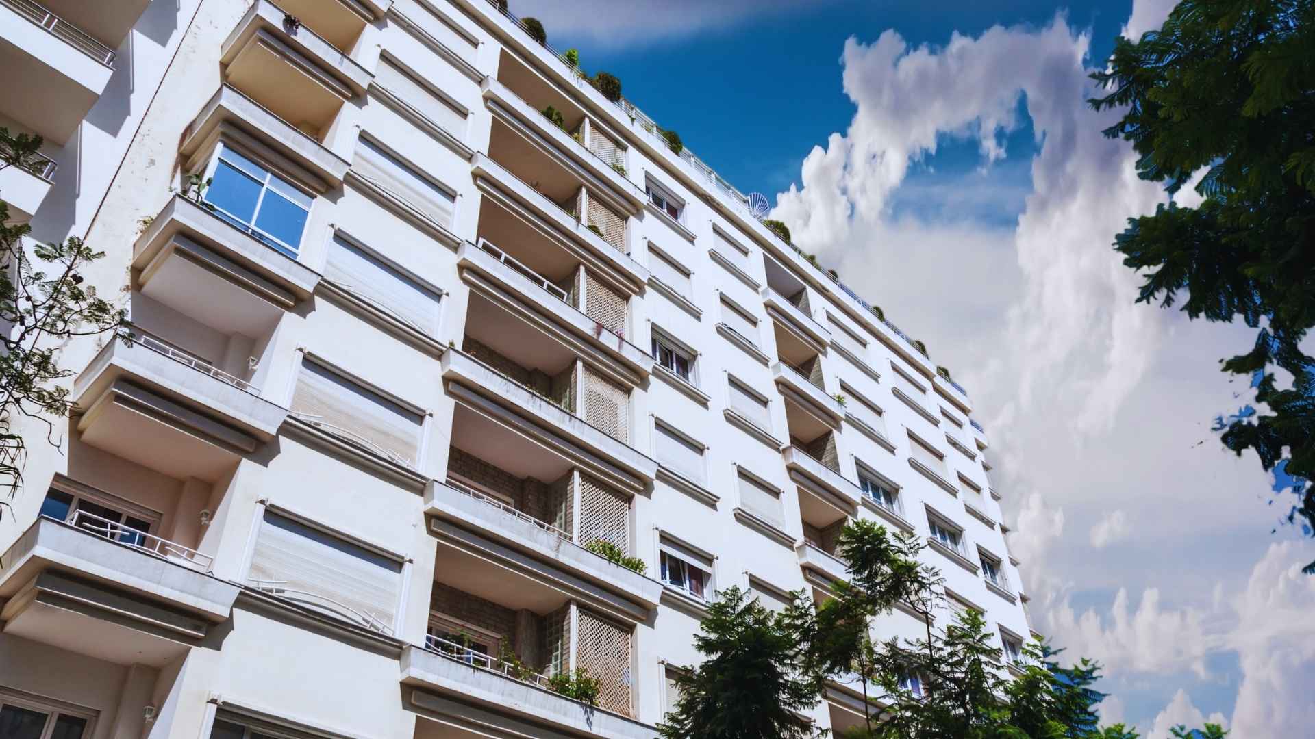 Cómo preparar tu comunidad para el invierno: mantenimiento eléctrico y eficiencia energética - Desarrollos Integrales Lumijisa