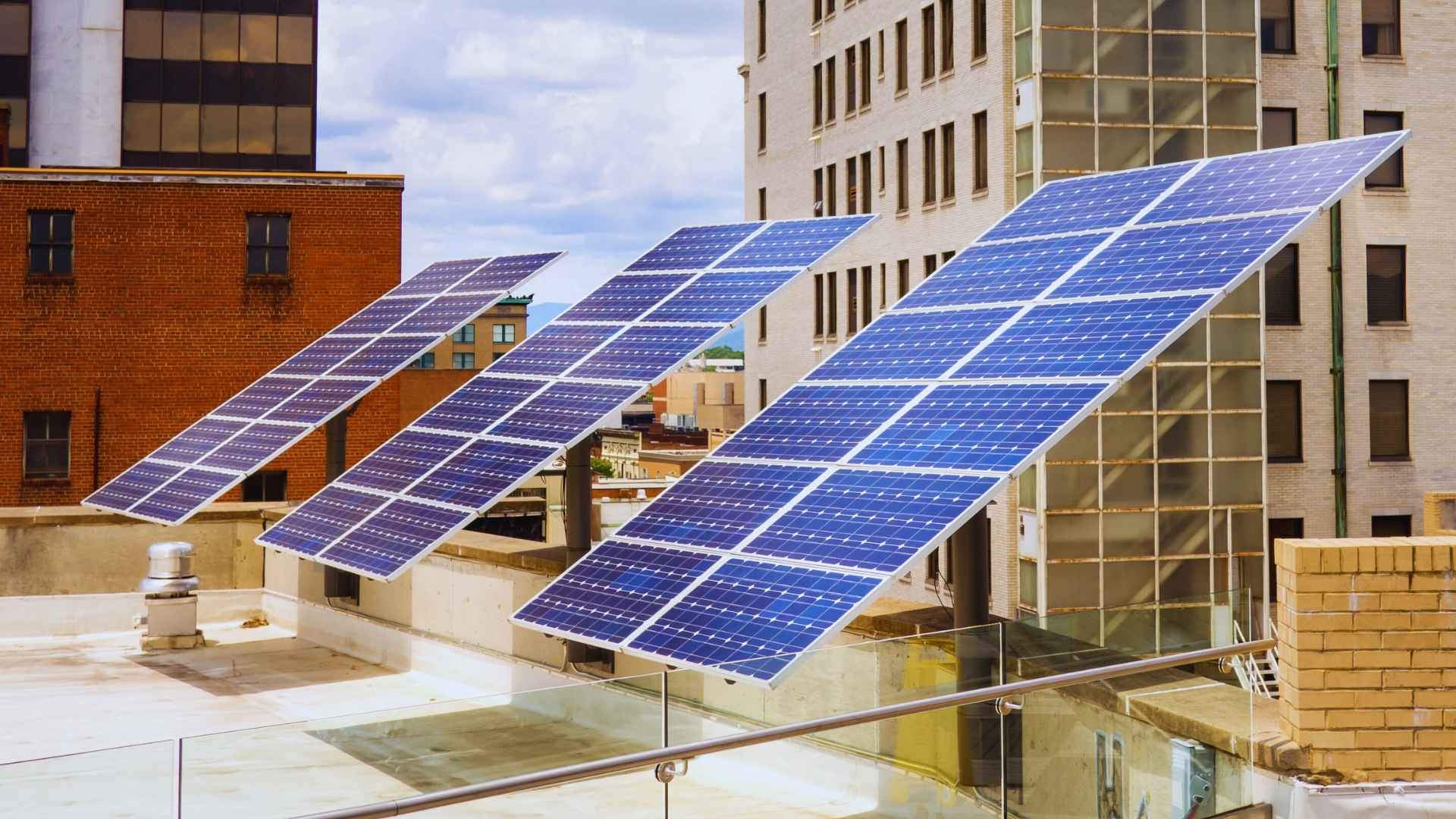 Paneles solares en otoño: por qué es el mejor momento para instalarlos antes del invierno - Desarrollos Integrales Lumijisa
