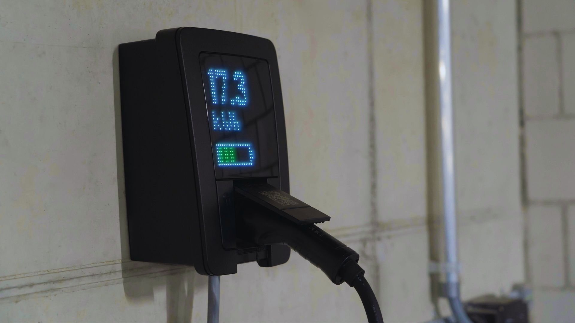 Puntos de recarga para coche eléctrico en comunidades: lo que todo administrador debe saber en 2026 - Desarrollos Integrales Lumijisa
