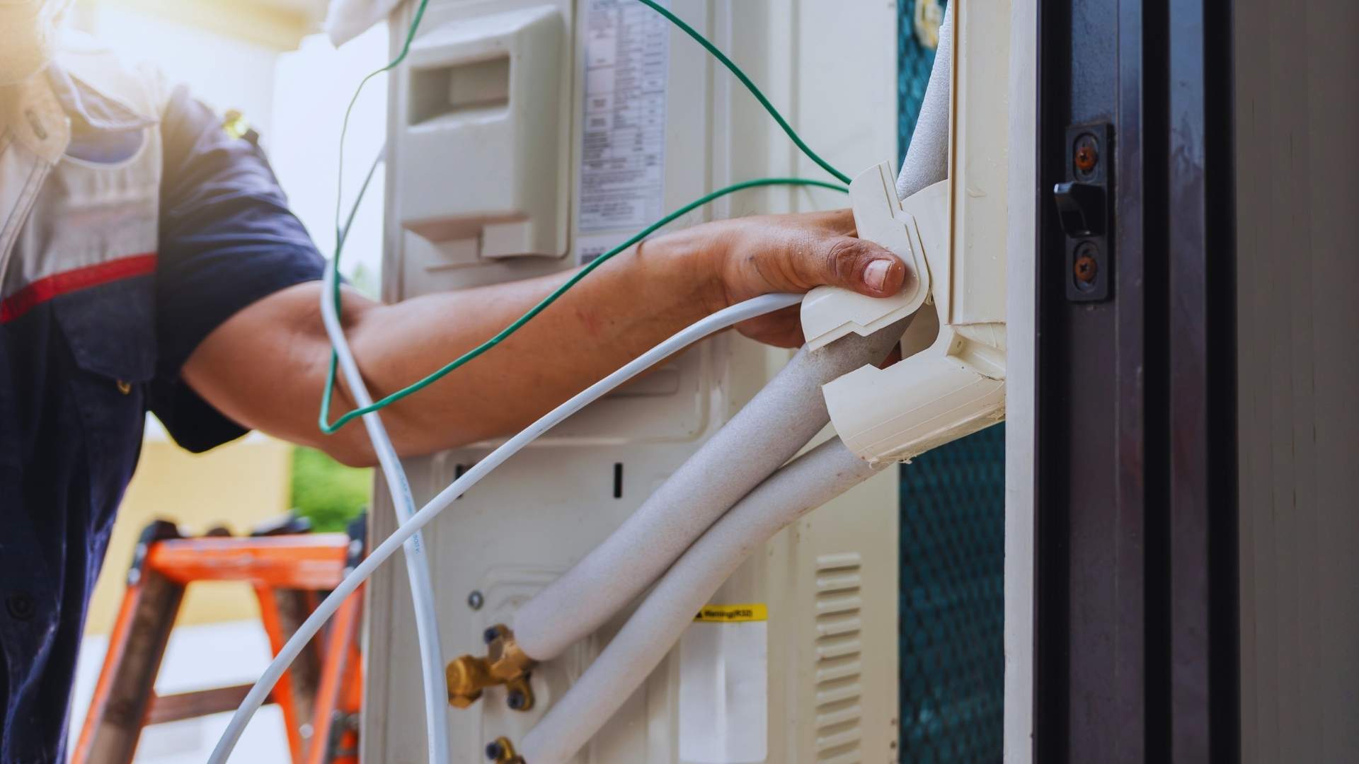 Cómo preparar tu instalación eléctrica para el aumento de consumo en verano - Desarrollos Integrales Lumijisa