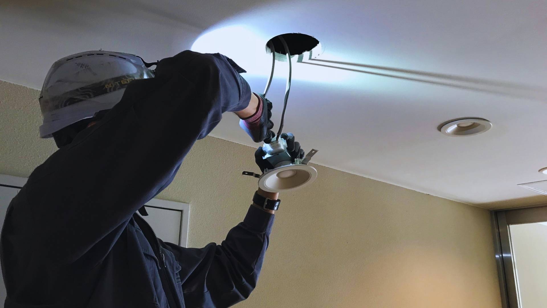 Errores eléctricos comunes en viviendas antiguas (y por qué conviene corregirlos ahora) - Desarrollos Integrales Lumijisa
